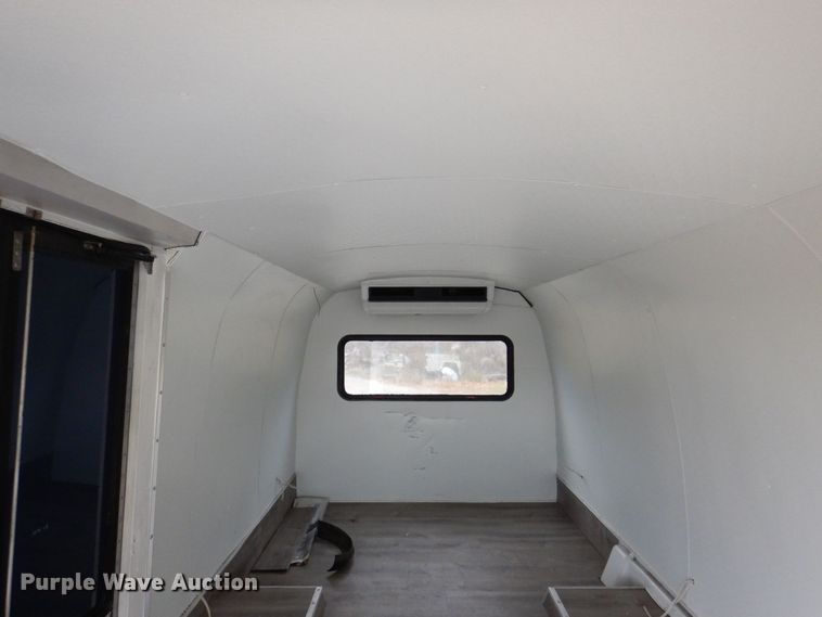 image for item JL9780 1997 Ford E450  shuttle bus