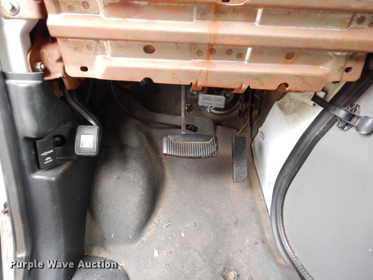 image for item JL9780 1997 Ford E450  shuttle bus