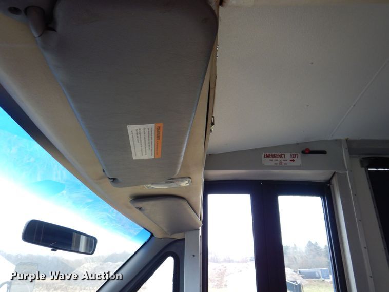 image for item JL9780 1997 Ford E450  shuttle bus