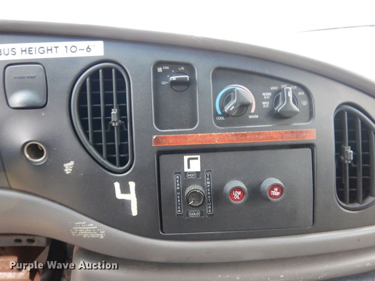 image for item JL9780 1997 Ford E450  shuttle bus