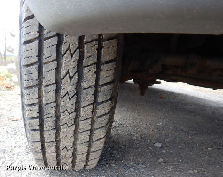 image for item JL9780 1997 Ford E450  shuttle bus