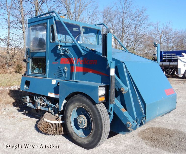 image for item JL9781 1995 Elgin Pelican Series P  street sweeper