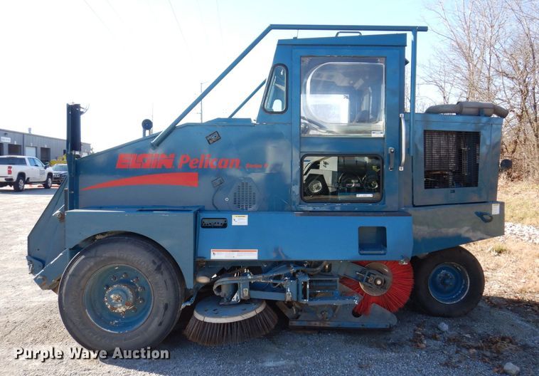 image for item JL9781 1995 Elgin Pelican Series P  street sweeper