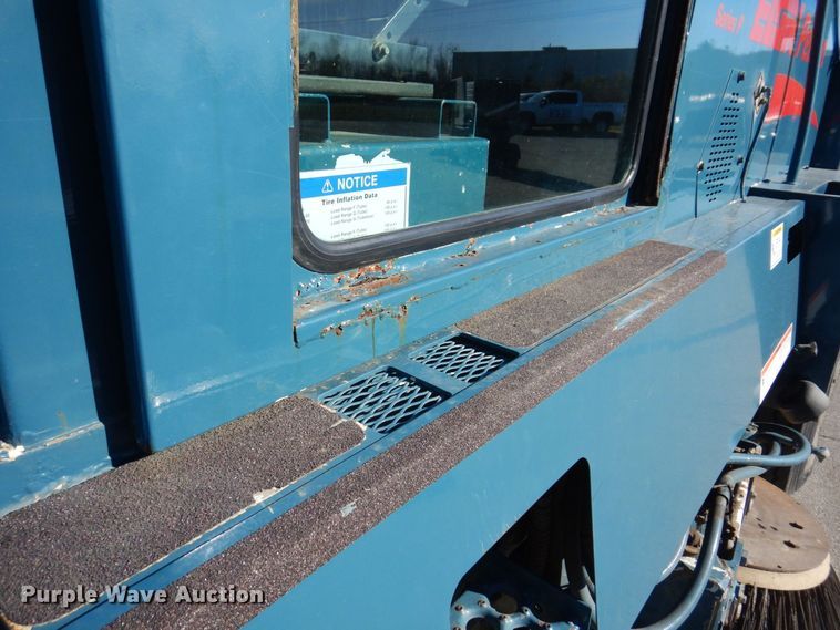 image for item JL9781 1995 Elgin Pelican Series P  street sweeper