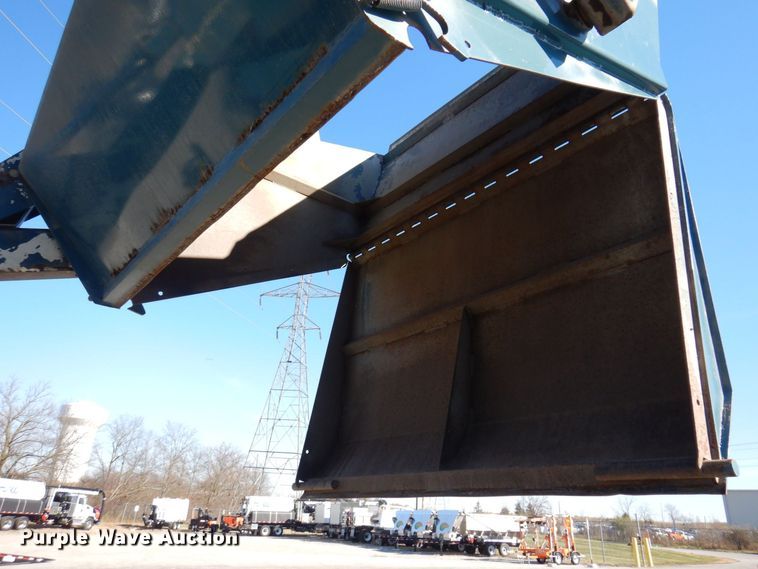 image for item JL9781 1995 Elgin Pelican Series P  street sweeper