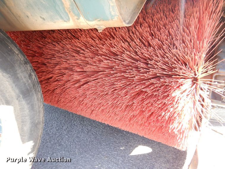 image for item JL9781 1995 Elgin Pelican Series P  street sweeper