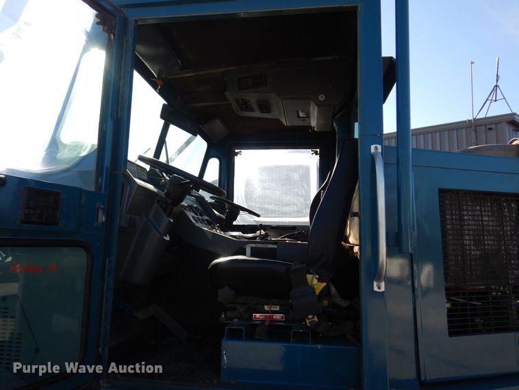 image for item JL9781 1995 Elgin Pelican Series P  street sweeper