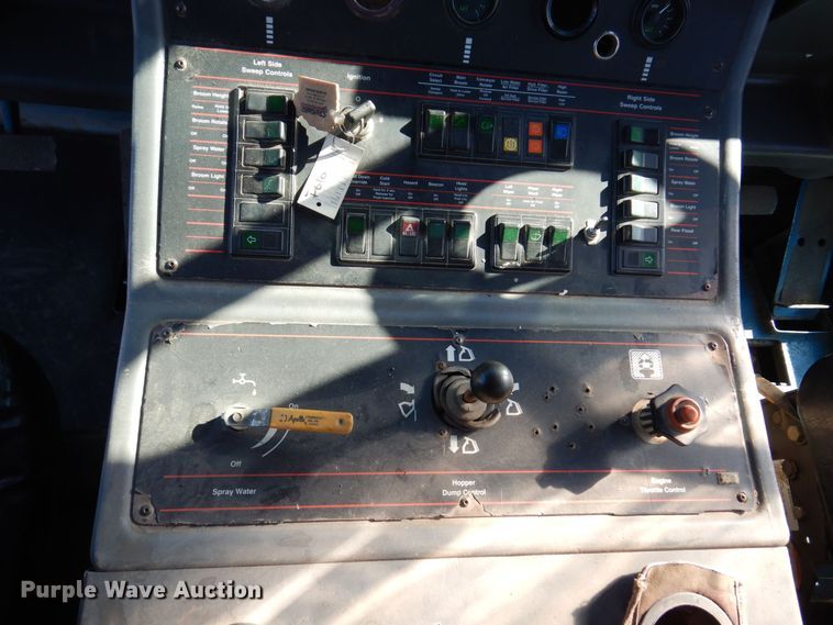 image for item JL9781 1995 Elgin Pelican Series P  street sweeper