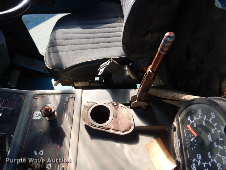 image for item JL9781 1995 Elgin Pelican Series P  street sweeper