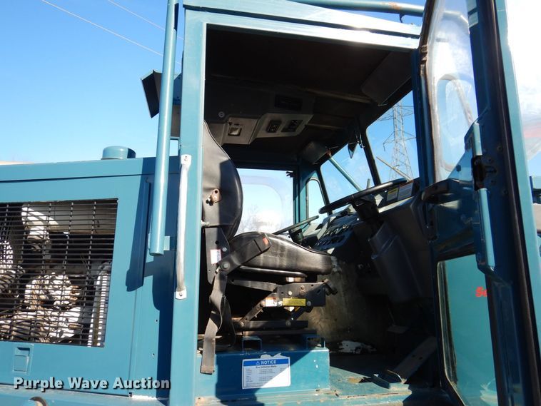 image for item JL9781 1995 Elgin Pelican Series P  street sweeper