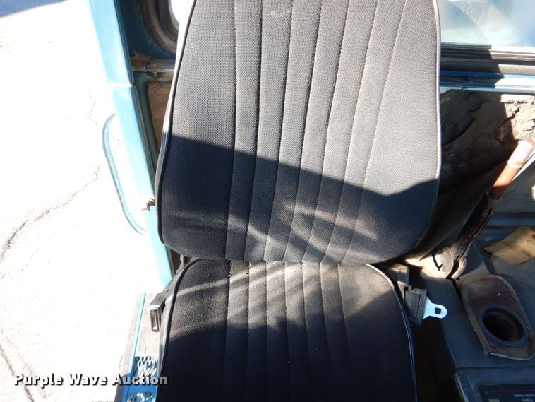 image for item JL9781 1995 Elgin Pelican Series P  street sweeper