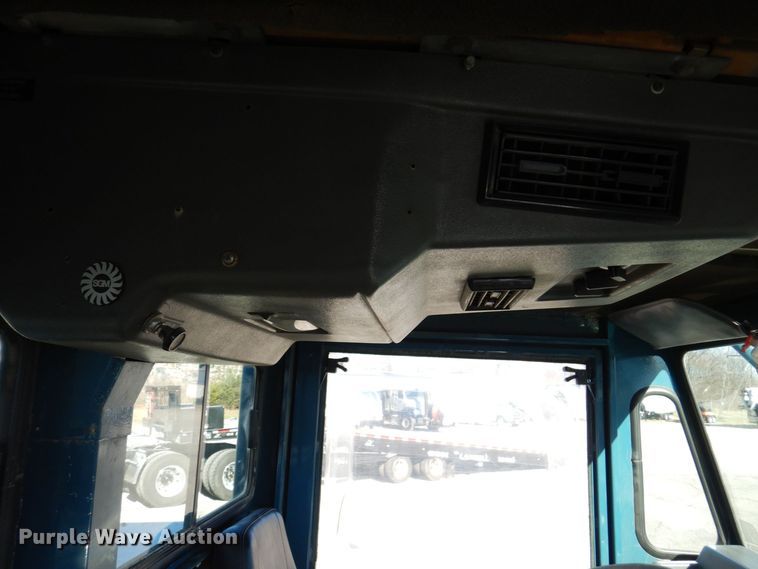 image for item JL9781 1995 Elgin Pelican Series P  street sweeper