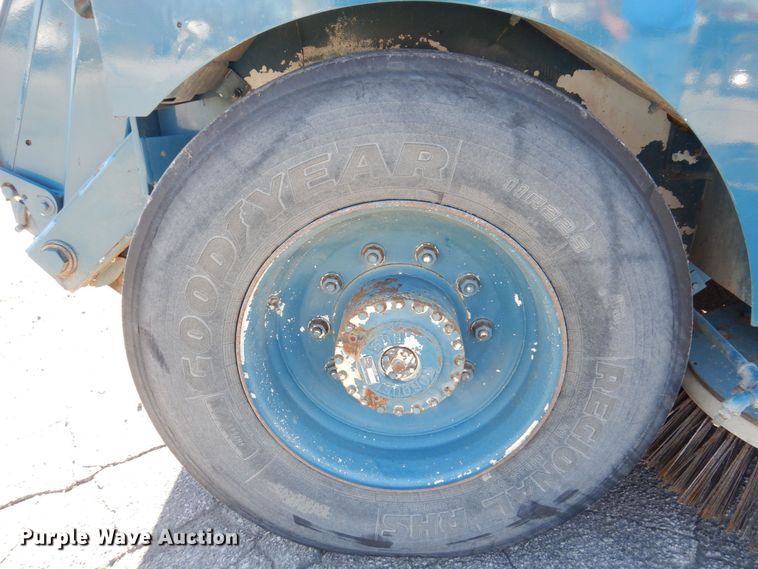 image for item JL9781 1995 Elgin Pelican Series P  street sweeper