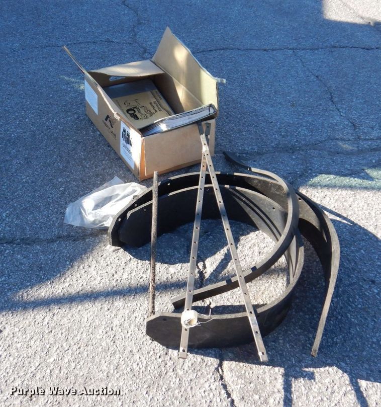 image for item JL9781 1995 Elgin Pelican Series P  street sweeper