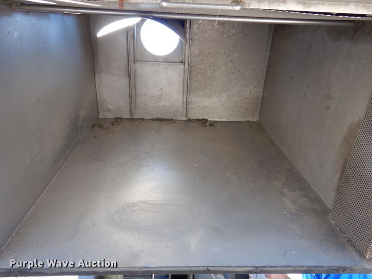 image for item JL9782 2010 Nilfisk Advance RS501  street sweeper