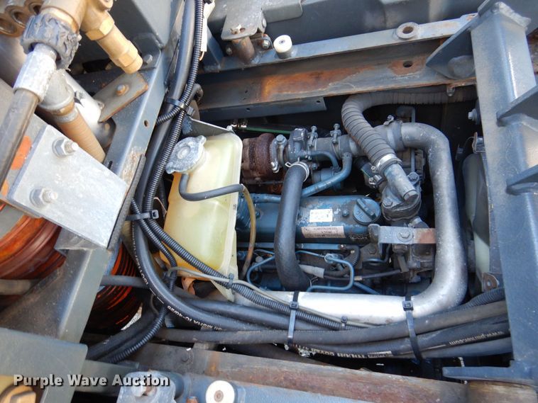 image for item JL9782 2010 Nilfisk Advance RS501  street sweeper