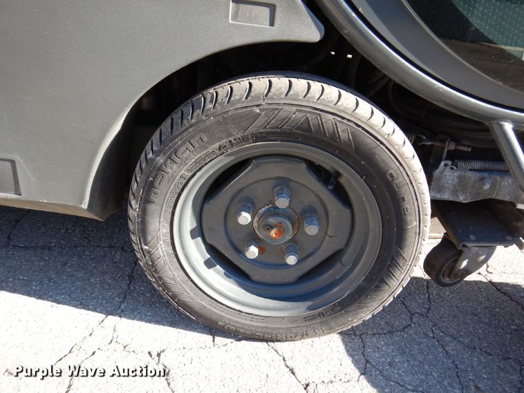 image for item JL9782 2010 Nilfisk Advance RS501  street sweeper