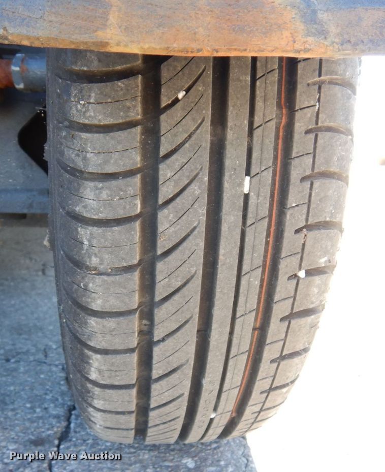 image for item JL9782 2010 Nilfisk Advance RS501  street sweeper