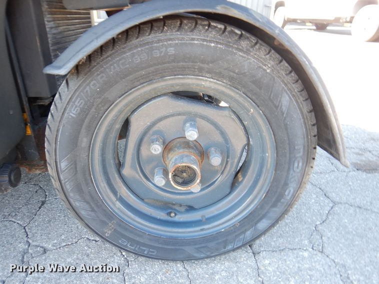 image for item JL9782 2010 Nilfisk Advance RS501  street sweeper