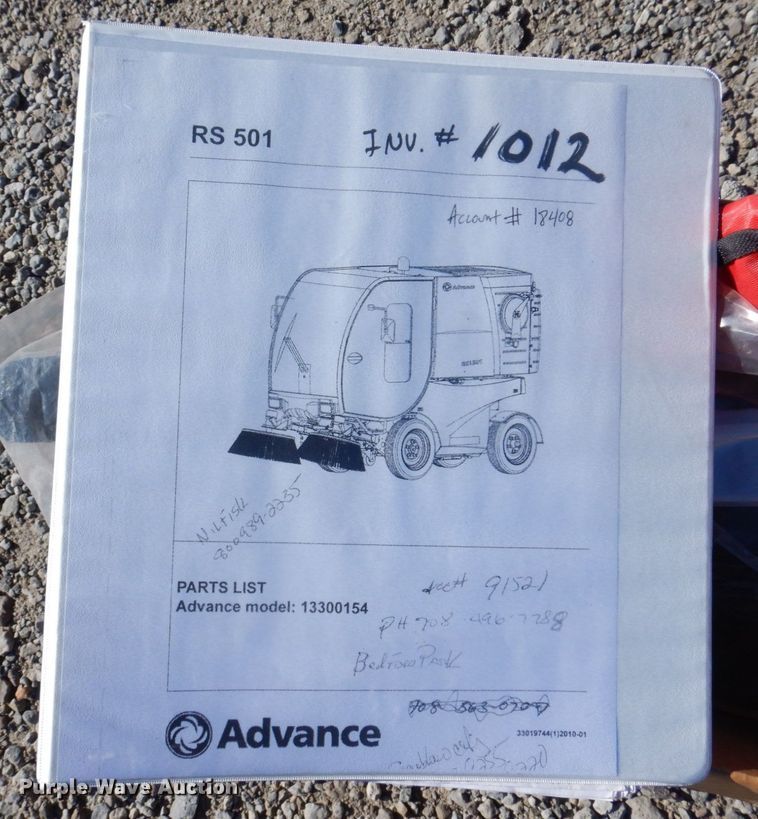 image for item JL9782 2010 Nilfisk Advance RS501  street sweeper