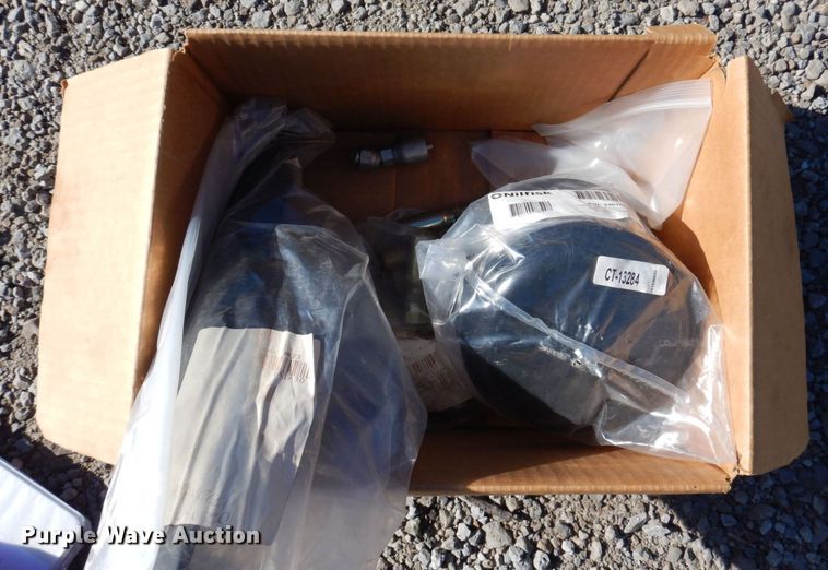 image for item JL9782 2010 Nilfisk Advance RS501  street sweeper