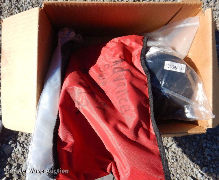 image for item JL9782 2010 Nilfisk Advance RS501  street sweeper