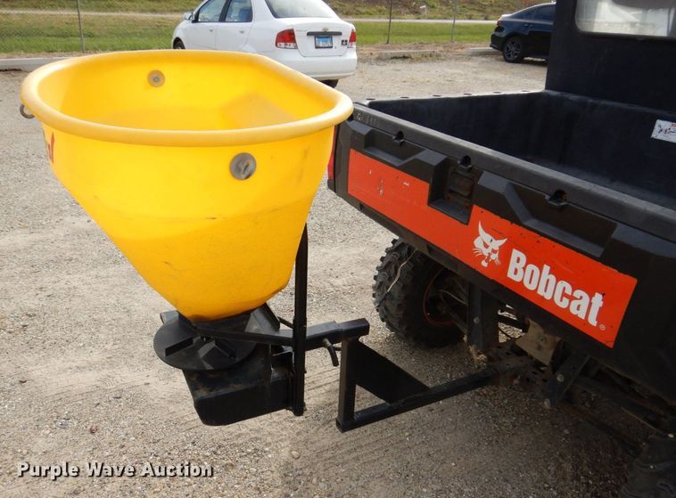 image for item JL9792 2013 Bocat 3400  utility vehicle