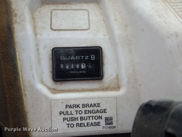 image for item JL9792 2013 Bocat 3400  utility vehicle