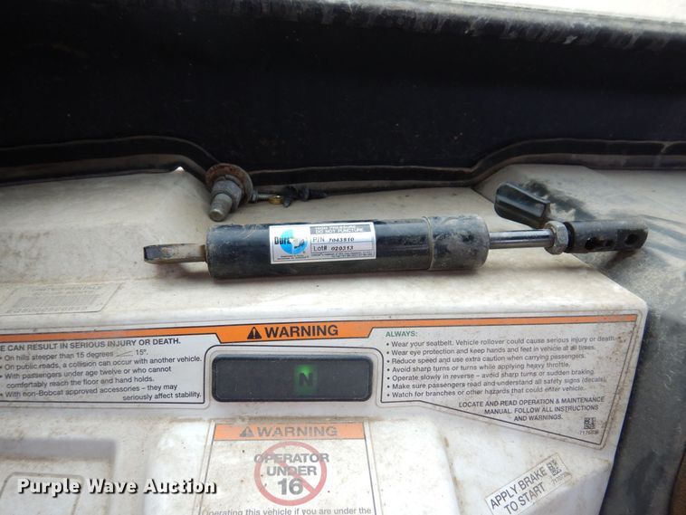 image for item JL9792 2013 Bocat 3400  utility vehicle