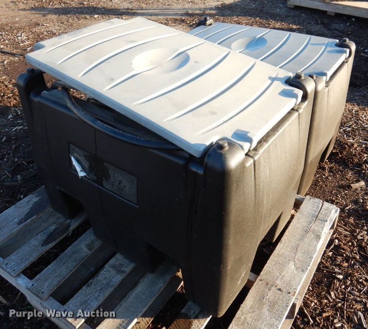 image for item JL9842 (2) 2018 AM Tank 58 poly auxiliary fuel tanks