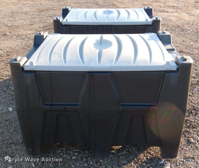 image for item JL9843 (2) 2018 AM Tank 116 auxiliary fuel tanks