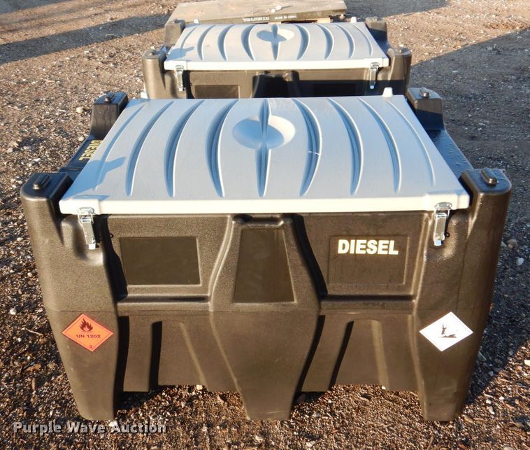 image for item JL9843 (2) 2018 AM Tank 116 auxiliary fuel tanks