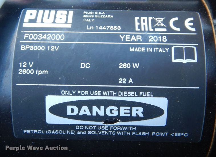 image for item JL9843 (2) 2018 AM Tank 116 auxiliary fuel tanks