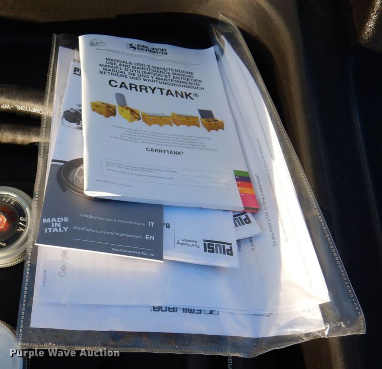 image for item JL9843 (2) 2018 AM Tank 116 auxiliary fuel tanks