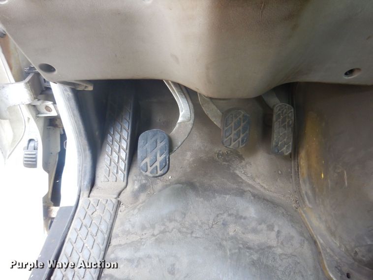 image for item JL9910 2006 Sterling A9500  semi truck