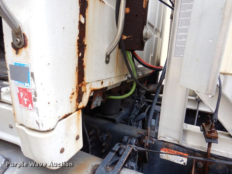 image for item JL9910 2006 Sterling A9500  semi truck