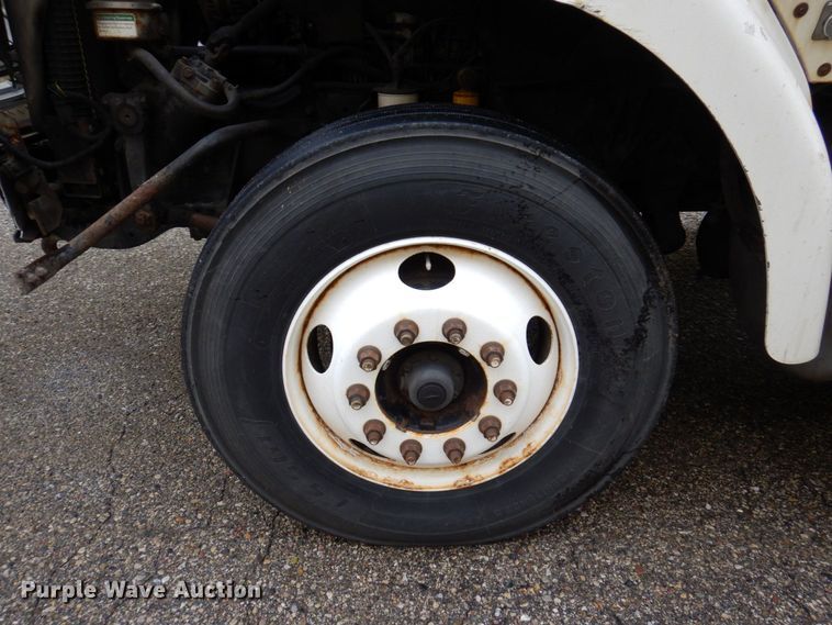 image for item JL9910 2006 Sterling A9500  semi truck