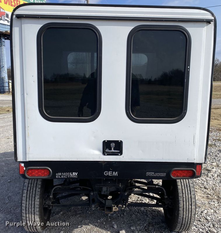 image for item JW9295 2015 Polaris Gem EM 1400 LSV  golf cart