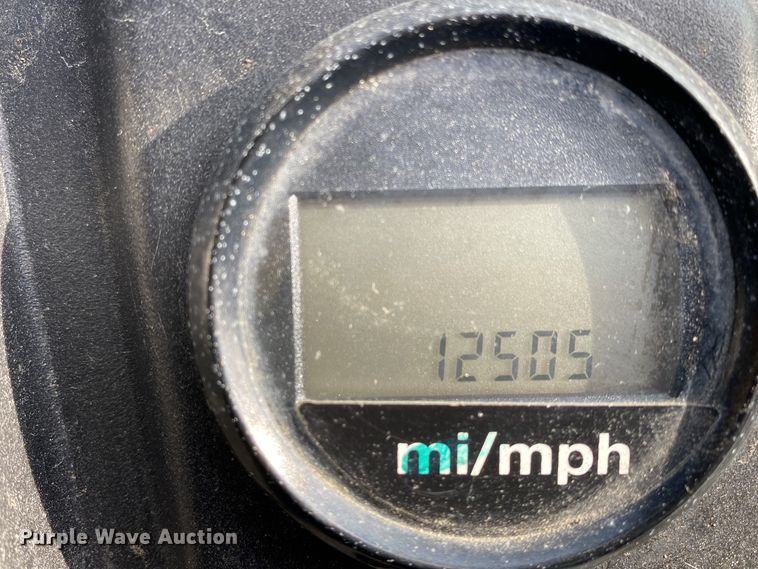 image for item JW9295 2015 Polaris Gem EM 1400 LSV  golf cart