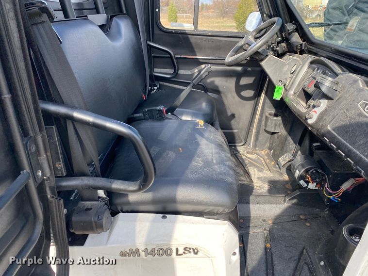 image for item JW9295 2015 Polaris Gem EM 1400 LSV  golf cart