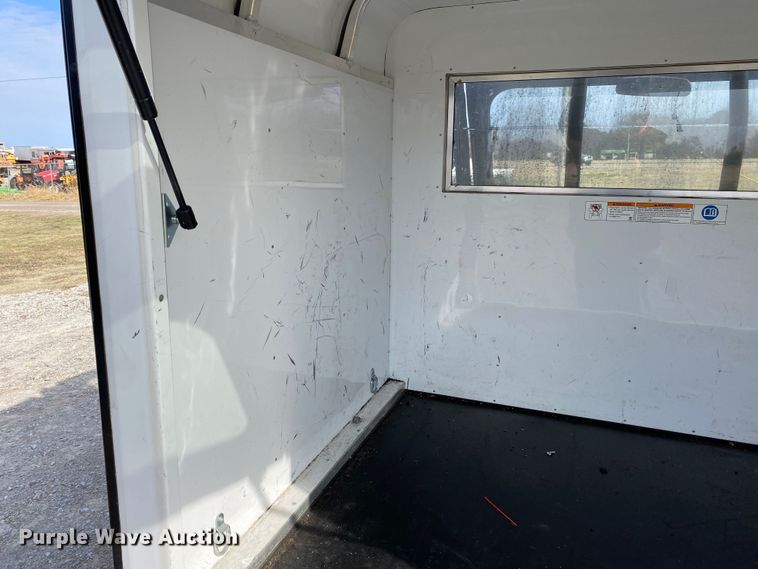 image for item JW9295 2015 Polaris Gem EM 1400 LSV  golf cart