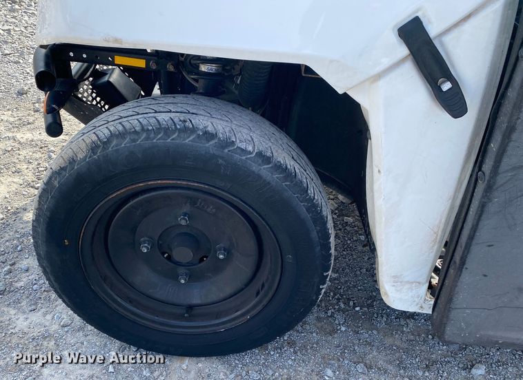 image for item JW9295 2015 Polaris Gem EM 1400 LSV  golf cart