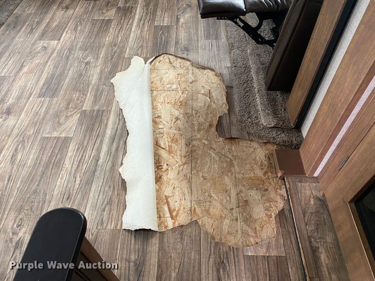 image for item JW9308 2017 Keystone Laredo  camper