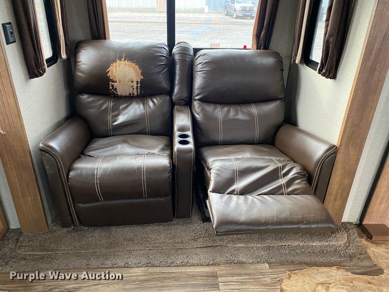 image for item JW9308 2017 Keystone Laredo  camper