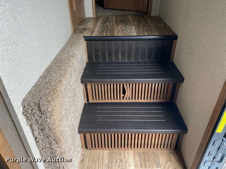 image for item JW9308 2017 Keystone Laredo  camper