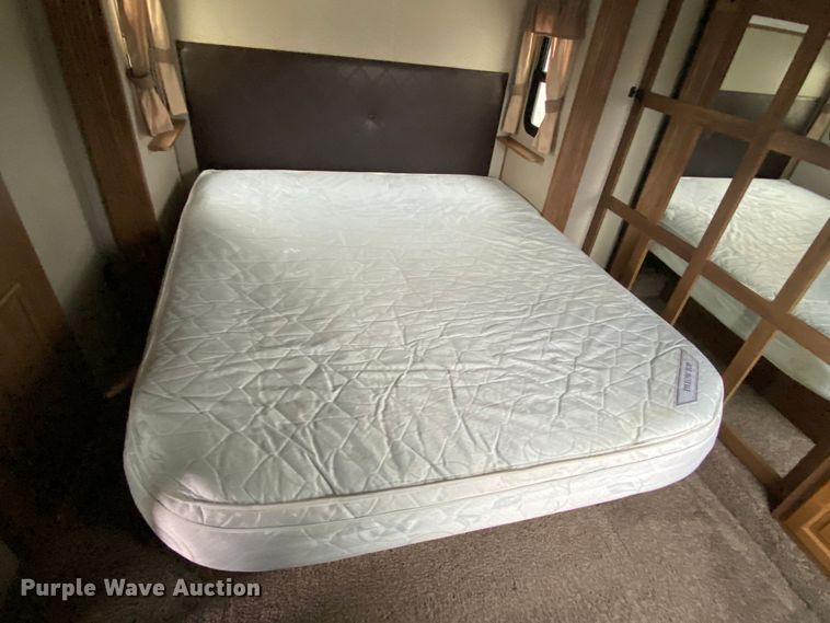 image for item JW9308 2017 Keystone Laredo  camper