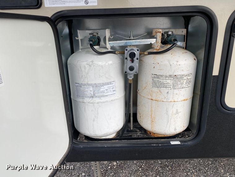 image for item JW9308 2017 Keystone Laredo  camper