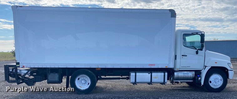 image for item JW9310 2011 Hino 268  box truck