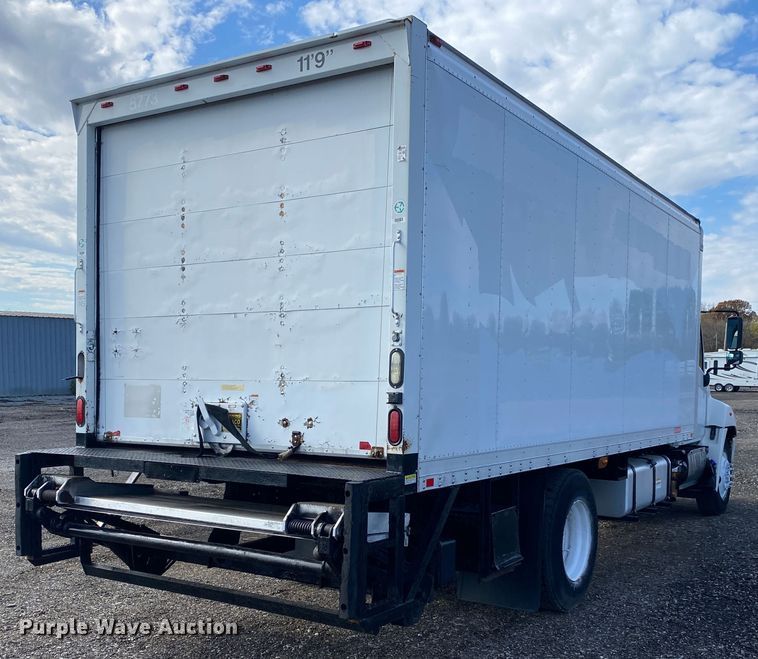 image for item JW9310 2011 Hino 268  box truck