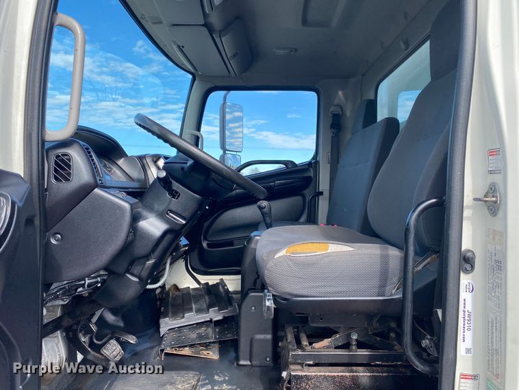 image for item JW9310 2011 Hino 268  box truck